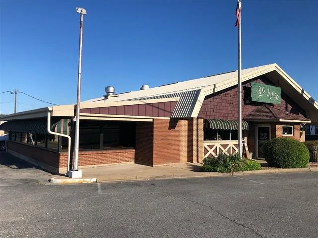 Unit for sale at 2124 Texoma Parkway, Sherman, TX 75090