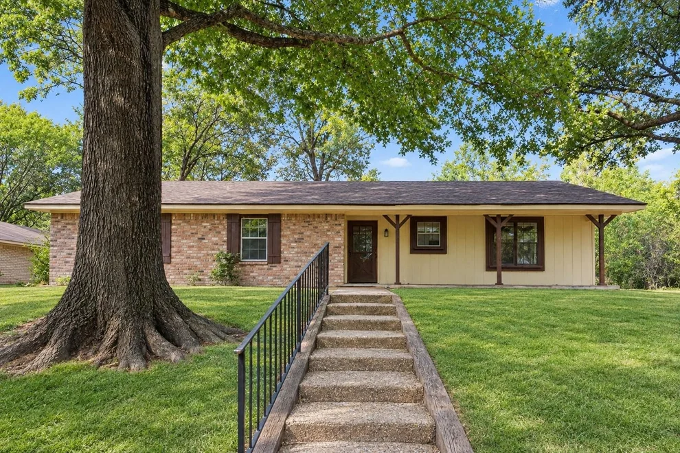 Unit for sale at 1724 Glenbrook Street, Corsicana, TX 75110