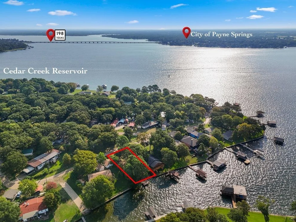 Unit for sale at 241 Southlake Drive, Mabank, TX 75156