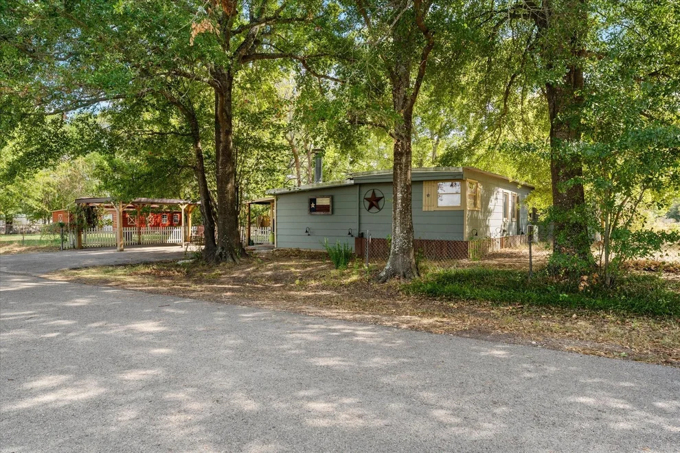 Unit for sale at 718 Suncrest Drive, Tool, TX 75143