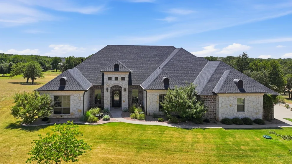 Unit for sale at 140 Rocky Run, Lipan, TX 76462