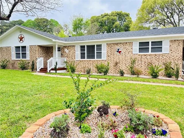 Unit for sale at 539 E Edmonson Avenue, Athens, TX 75751