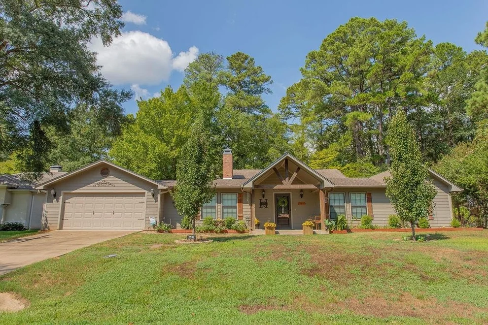 Unit for sale at 640 Northgate Drive, Hideaway, TX 75771
