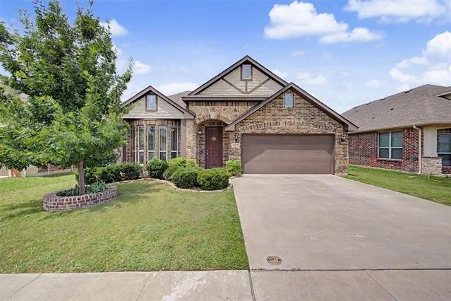 Unit for sale at 107 Valverde Lane, Alvarado, TX 76009