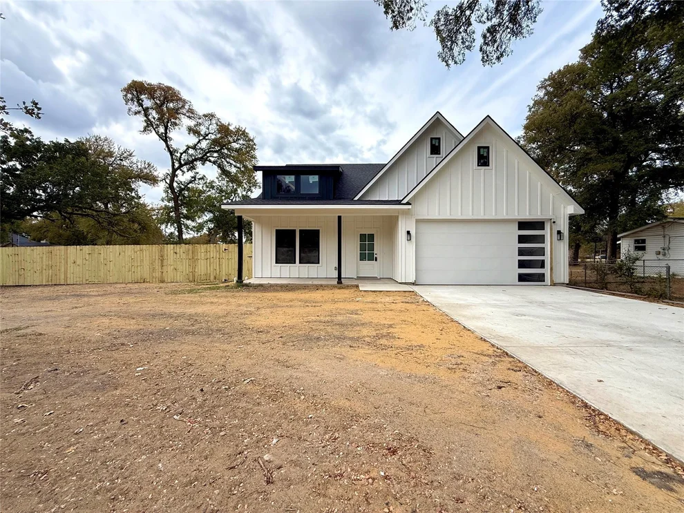 Unit for sale at 941 Robinhood Boulevard, Mesquite, TX 75149