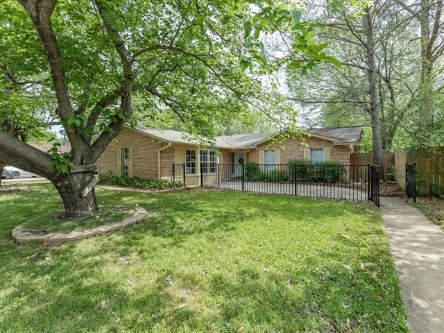 Unit for sale at 2732 Foxcroft Circle, Denton, TX 76209