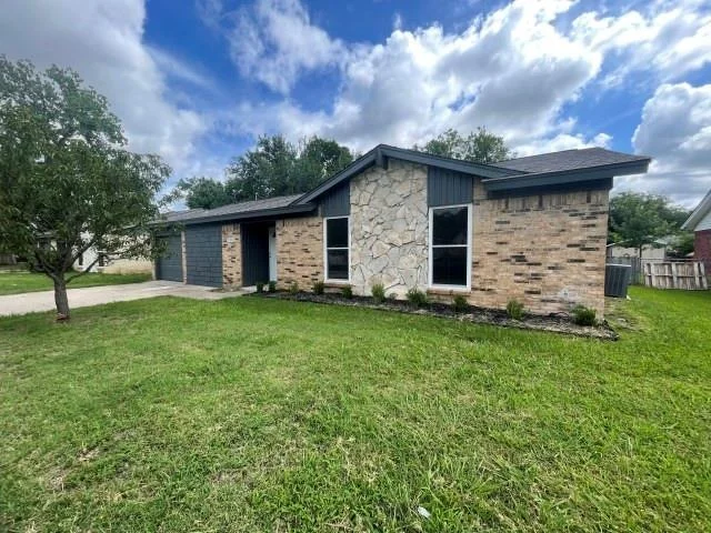 Unit for sale at 328 Hillside Court, Burleson, TX 76028
