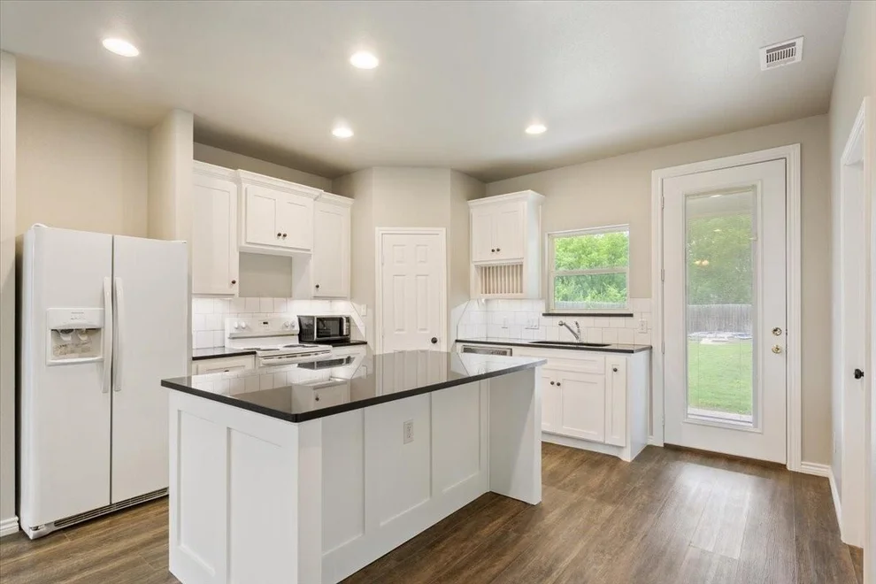 Unit for sale at 3525 N 24th Street, Waco, TX 76708