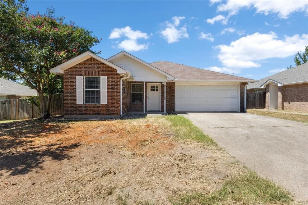 Unit for sale at 1114 WOODLANDS PARK, Lindale, TX 75771