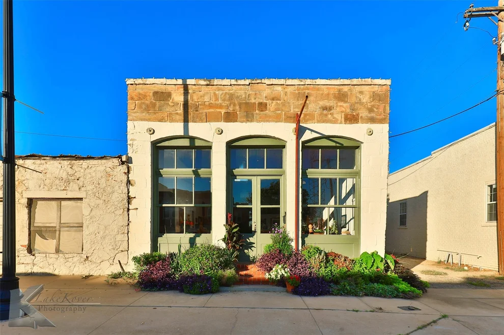 Unit for sale at 306 Conrad Hilton St Boulevard, Cisco, TX 76437