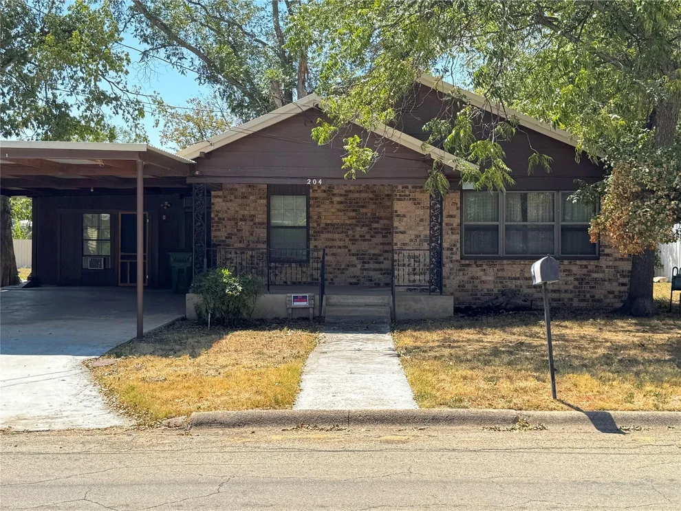 Unit for sale at 204 E 9th Street, Coleman, TX 76834