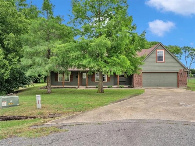 Unit for sale at 15067 Meadow Ridge Court, Nevada, TX 75173