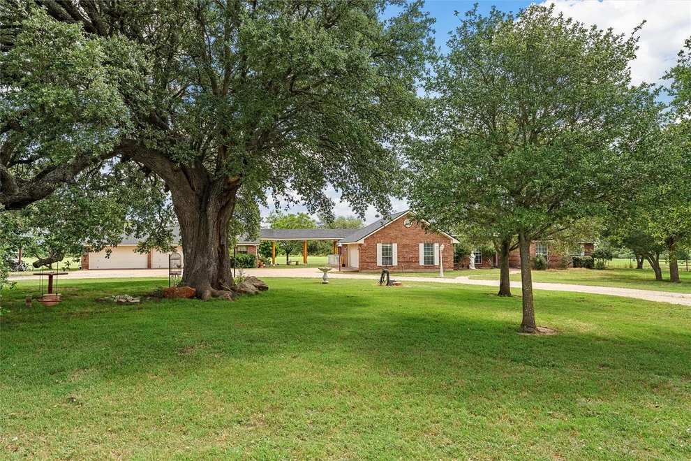Unit for sale at 654 County Road 473, Lott, TX 76656