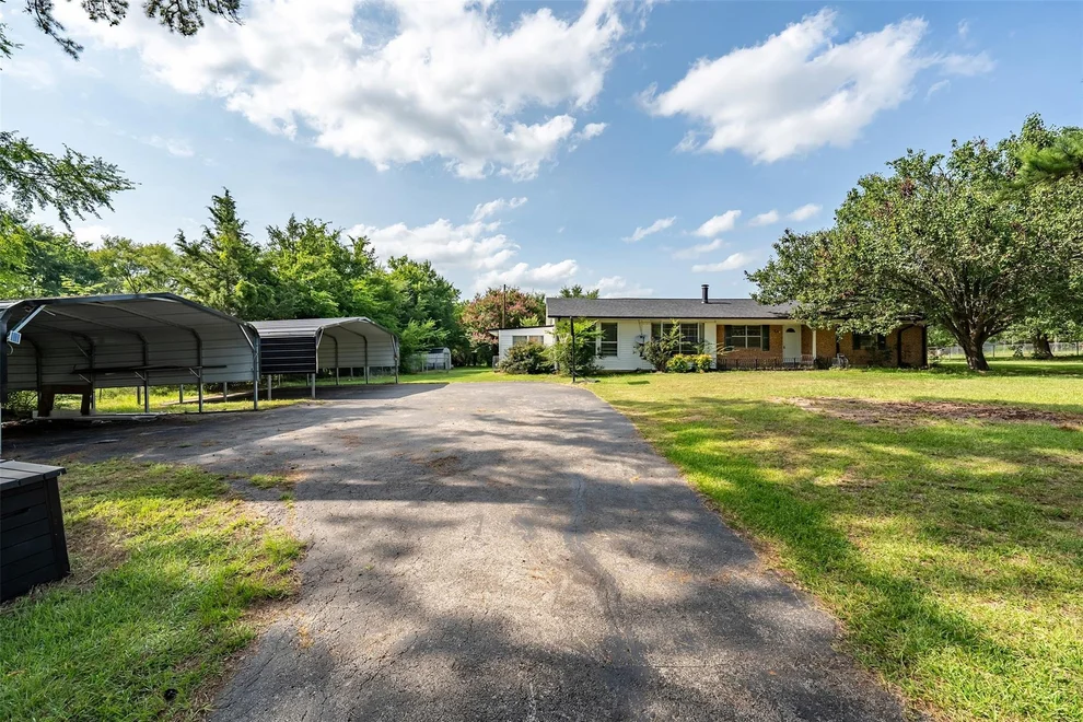 Unit for sale at 19195 FM 3204, Brownsboro, TX 75756