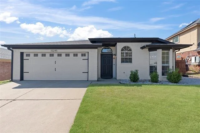 Unit for sale at 10245 Sunset View Drive, Fort Worth, TX 76108