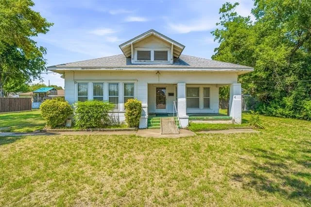 Unit for sale at 648 N Belknap Street, Stephenville, TX 76401