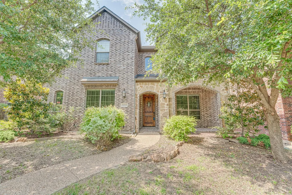 Unit for sale at 1013 Taylor Drive, Allen, TX 75013