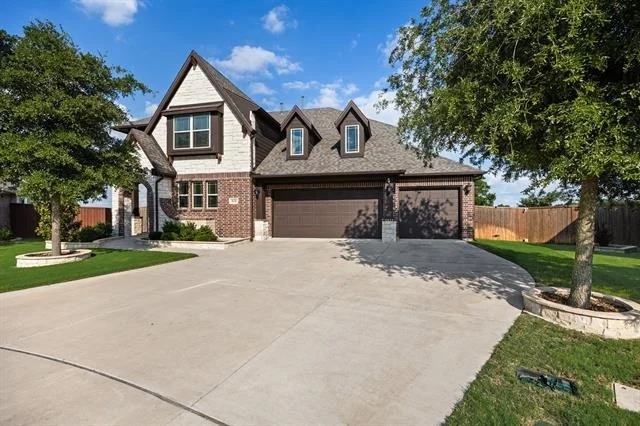 Unit for sale at 1128 English Oak Court, Burleson, TX 76028