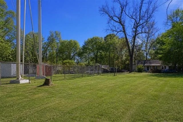 Unit for sale at 1235 E North Street, Kilgore, TX 75662