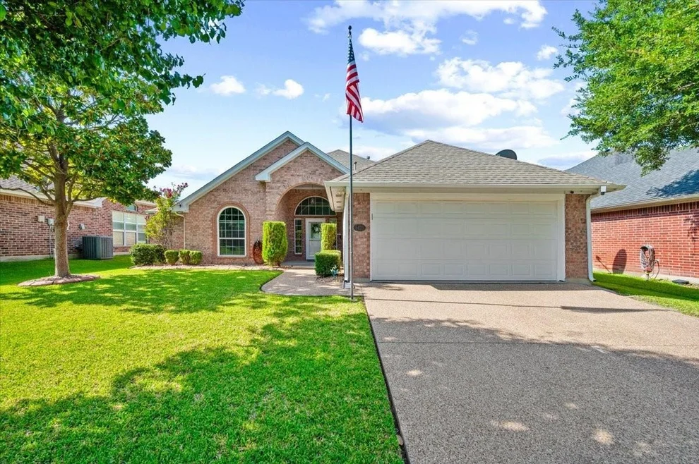 Unit for sale at 5425 Appalachian Way, Fort Worth, TX 76123