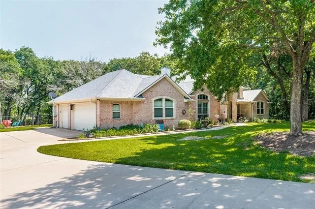 Unit for sale at 4401 Oak Shores Circle, Cross Roads, TX 76227
