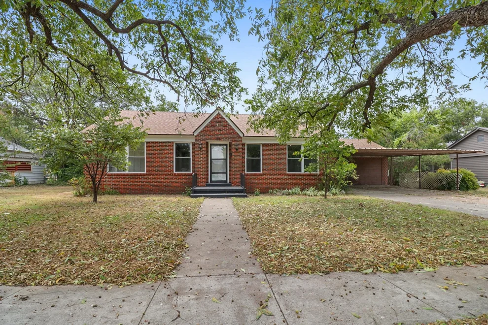 Unit for sale at 108 Miami Street, Coleman, TX 76834