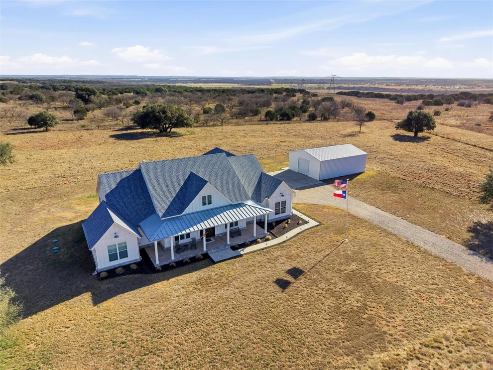 Unit for sale at 245 La Cresta Lane, Mineral Wells, TX 76067