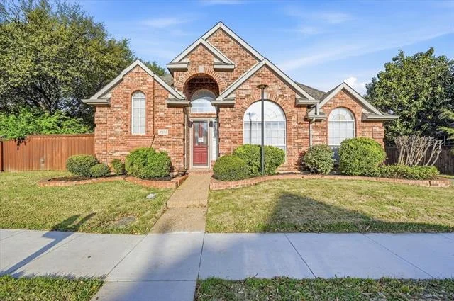 Unit for sale at 8501 Mustang Drive, Irving, TX 75063