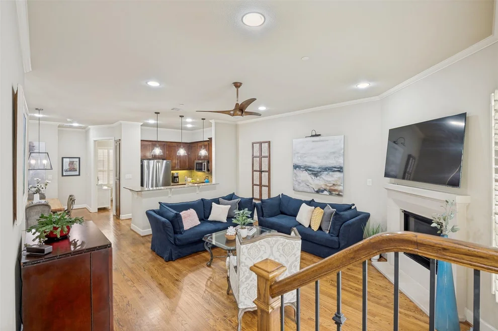 Unit for sale at 7333 Valley View Lane, Dallas, TX 75240