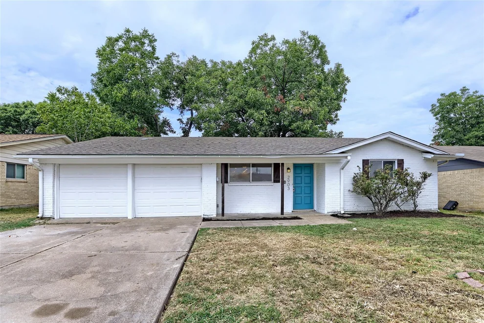 Unit for sale at 2903 E Mitchell Street, Arlington, TX 76010
