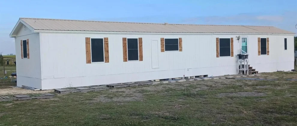 Unit for sale at 7739 NW County Road 1200, Barry, TX 75102