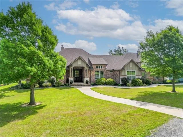 Unit for sale at 3909 Paluxy Highway, Granbury, TX 76048