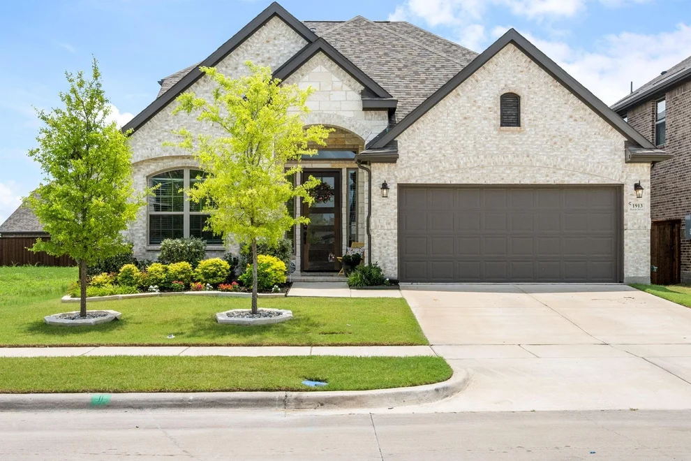 Unit for sale at 1913 Huron Drive, Forney, TX 75126