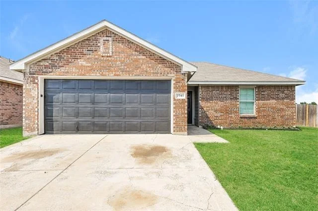 Unit for sale at 7741 Galemeadow Court, Fort Worth, TX 76123