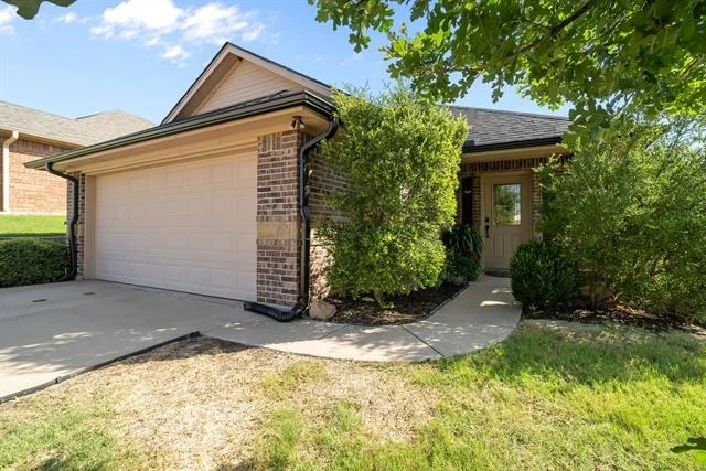 Unit for sale at 1261 Newcastle Drive, Weatherford, TX 76086