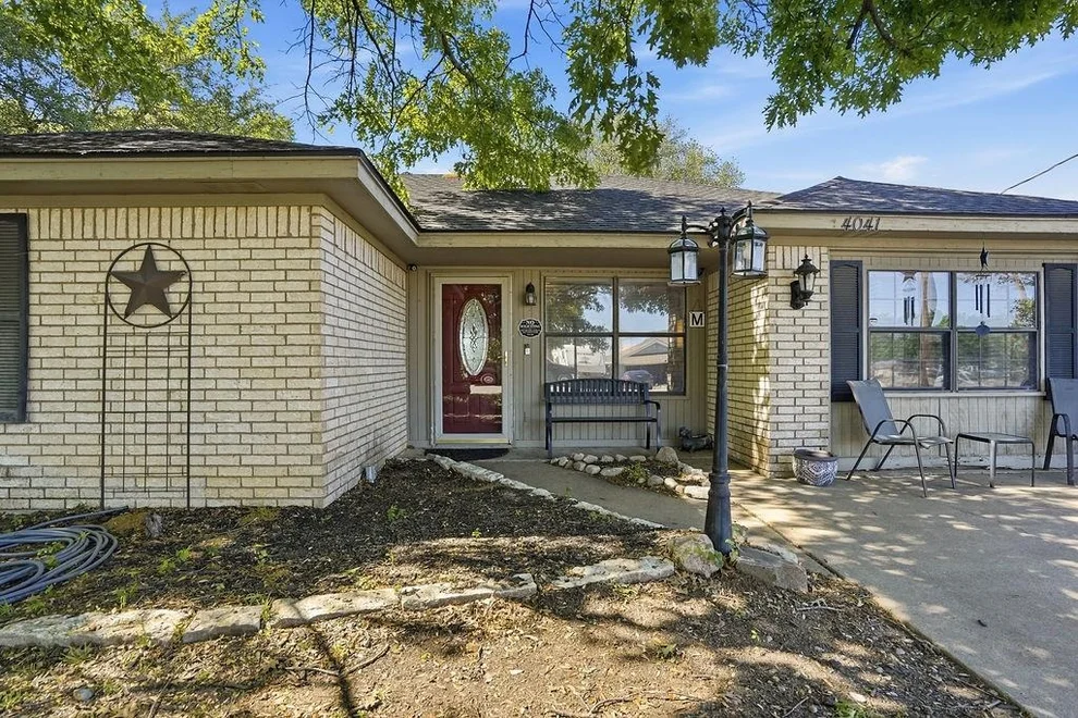 Unit for sale at 4041 Country Meadows Circle, Granbury, TX 76049