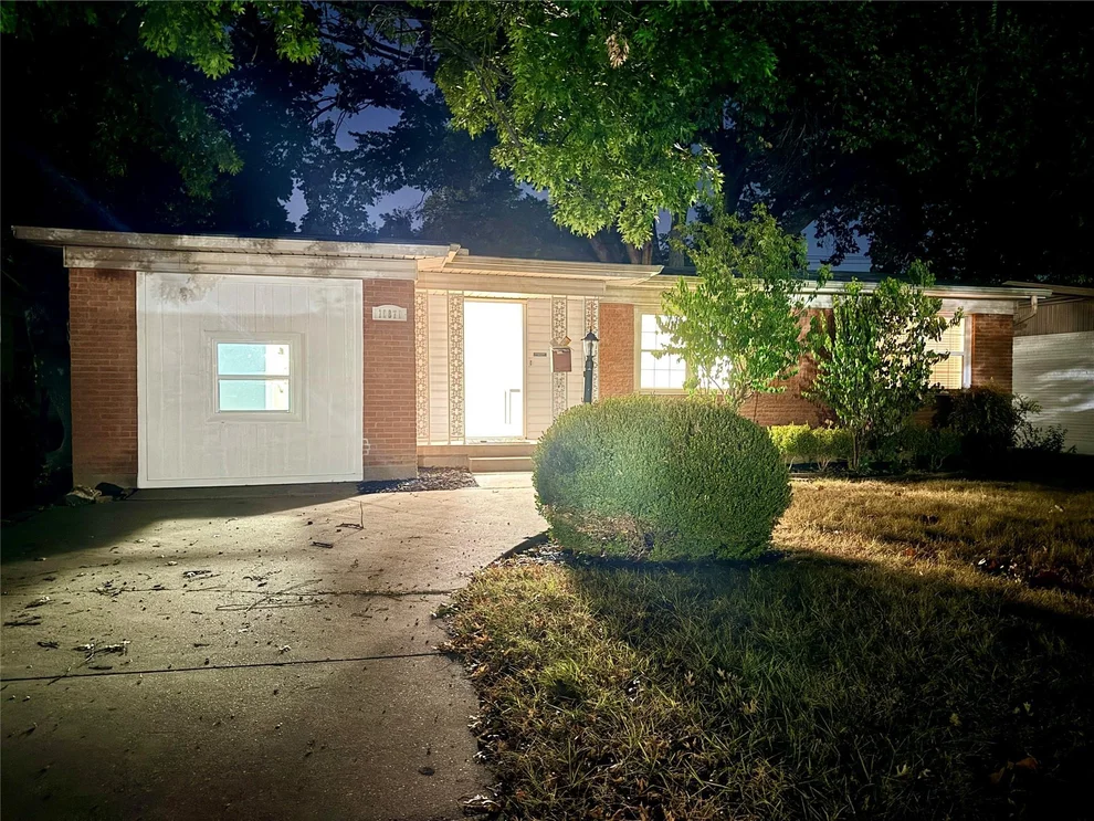 Unit for sale at 10870 Cassandra Way, Dallas, TX 75228