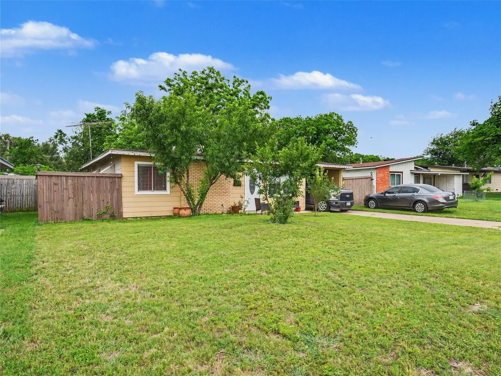 Unit for sale at 1217 California Parkway S, Fort Worth, TX 76134