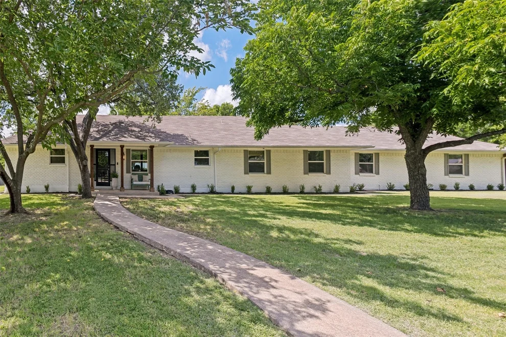 Unit for sale at 2601 Sherri Lane, Flower Mound, TX 75028