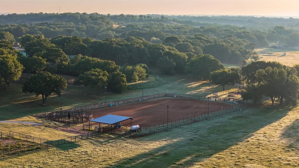 Unit for sale at 1148 County Road 1591, Alvord, TX 76225