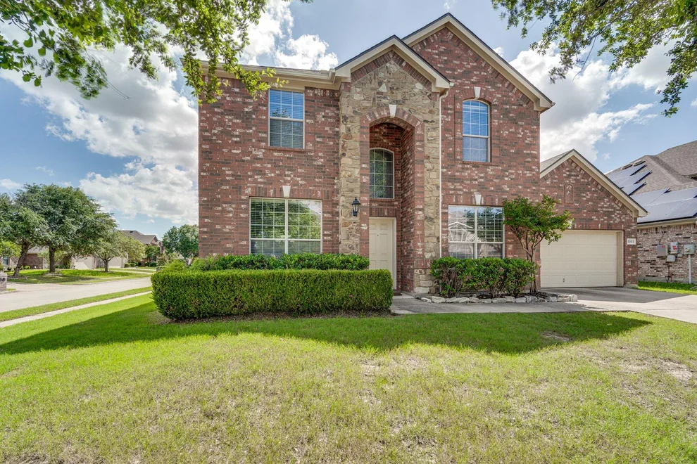 Unit for sale at 3003 Oak Briar Lane, Grand Prairie, TX 75052