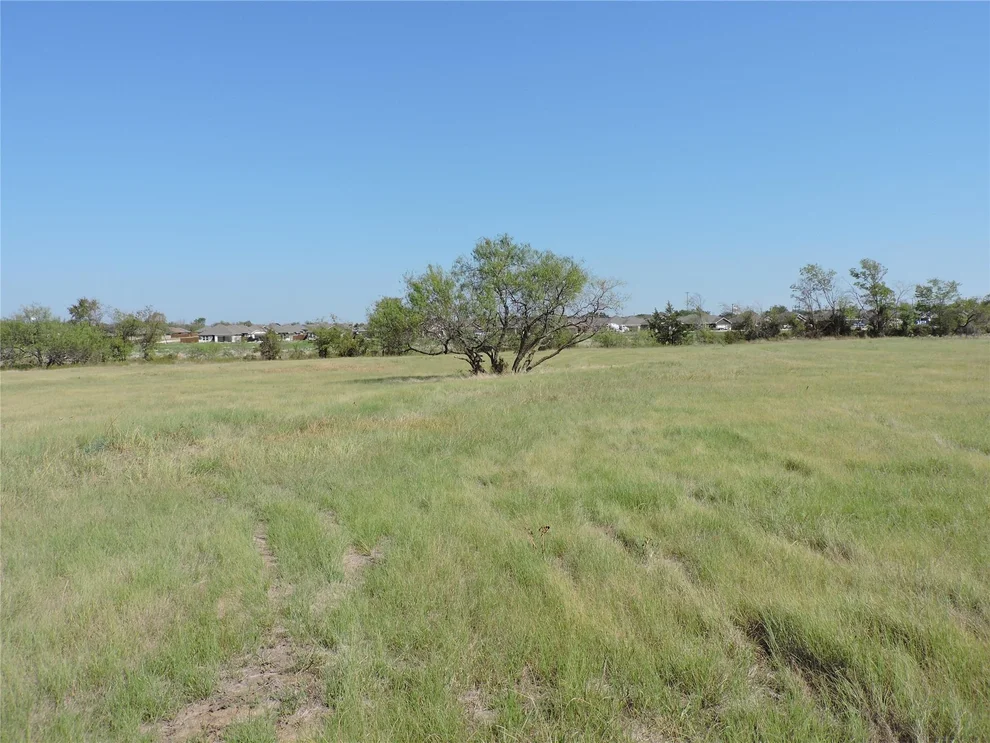 Unit for sale at 013 Barnes Road, Mabank, TX 75147