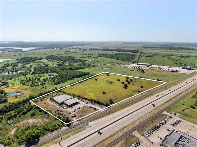 Unit for sale at 3151 S Int Hwy 45 E, Corsicana, TX 75110