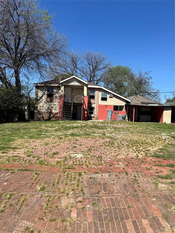 Unit for sale at 1201 E Davis Avenue, Fort Worth, TX 76104