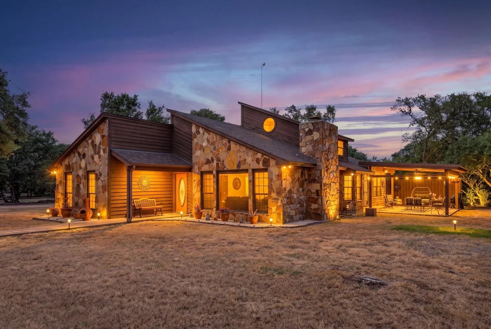 Unit for sale at 1438 Bend Of The Bosque Road, China Spring, TX 76633