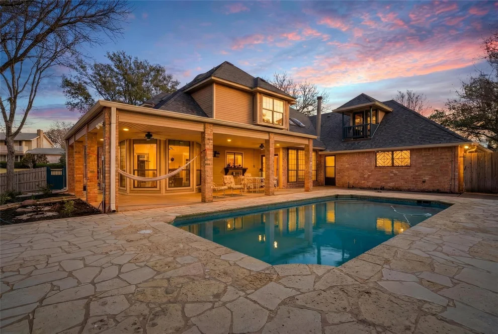 Unit for sale at 804 Wooded Crest Drive, Woodway, TX 76712