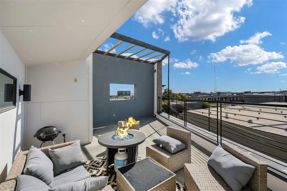 Unit for sale at 506 1st Avenue, Dallas, TX 75226