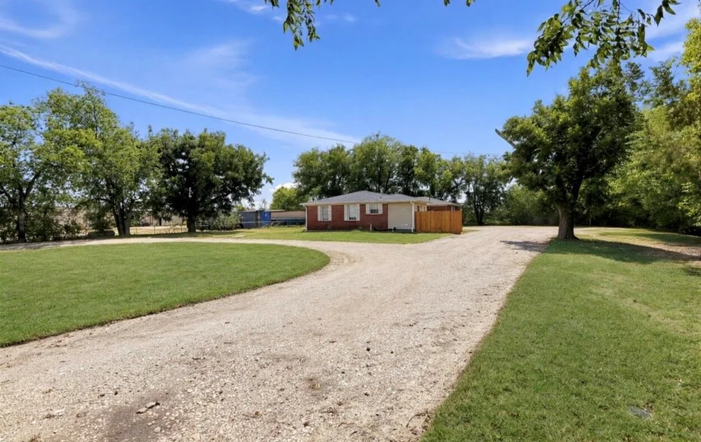 Unit for sale at 535 Ross Road, Elm Mott, TX 76640