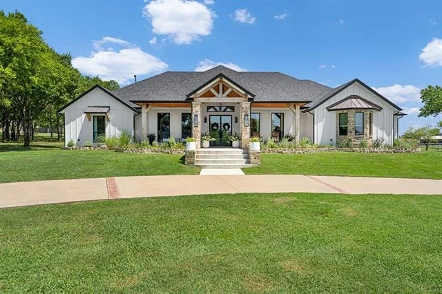 Unit for sale at 9900 Tantarra Drive, Burleson, TX 76028