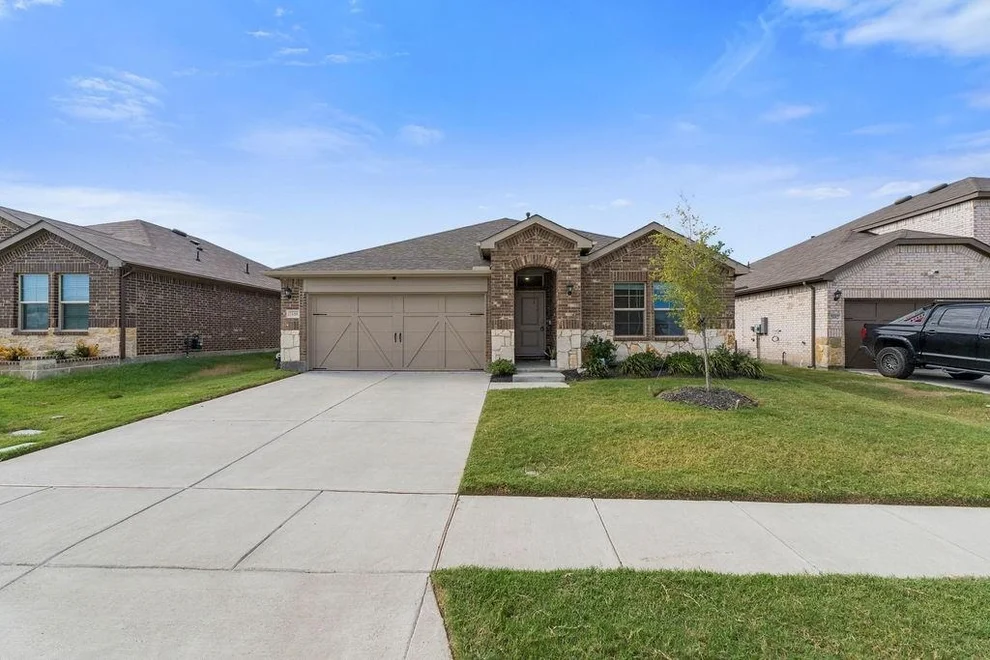 Unit for sale at 2606 Rockridge Drive, Crandall, TX 75114